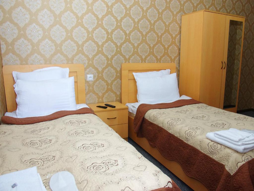 Hotel Shalimar room 4
